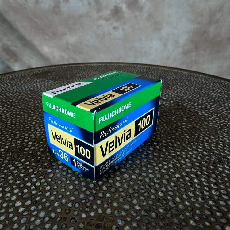 Fujifilm Velvia 100 135-36