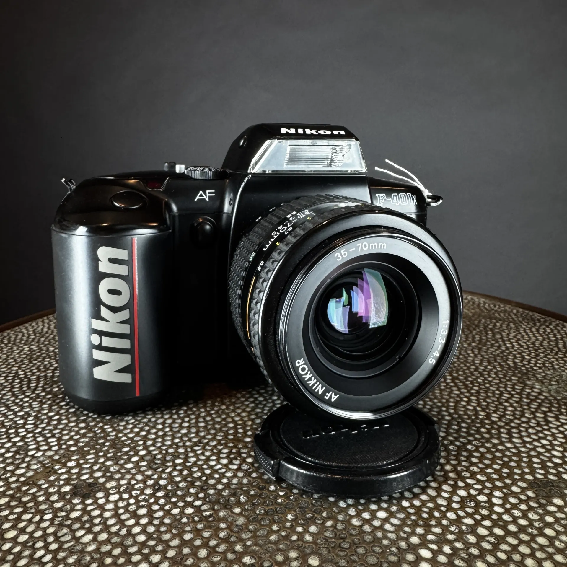 Nikon F-401x + NIKKOR Lens 35-70 mm f/3.3-4.5